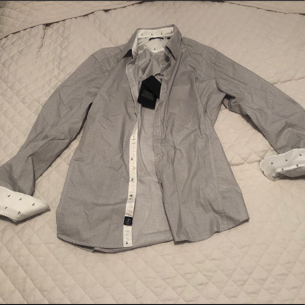 Men’s 7 Diamonds dress shirt